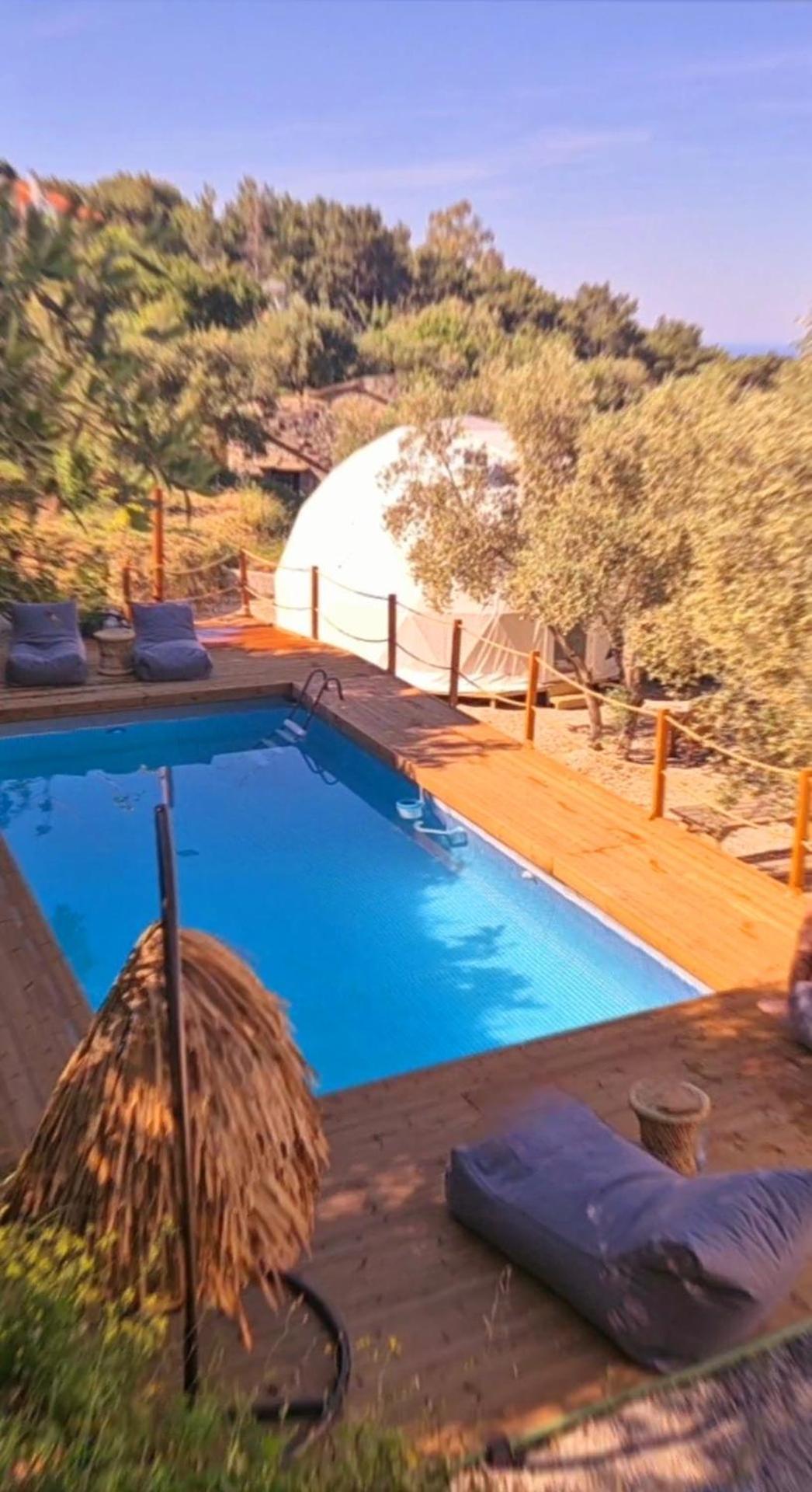 Luxury Dome Tents Ikaria Ap'esso2 * Raches (Ikaria)